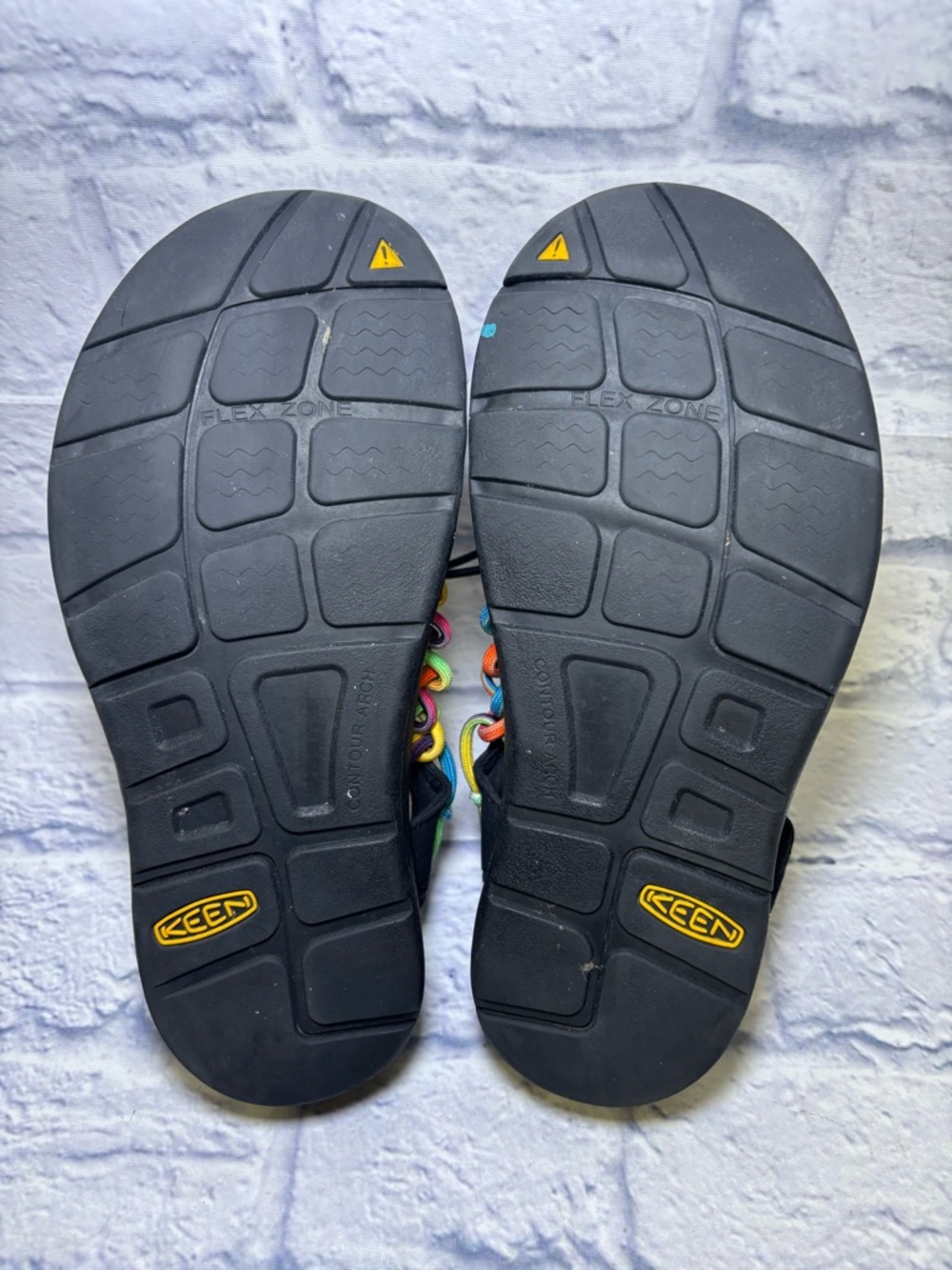 KEEN Uneek Tie-Dye Slip-On Sandals Womens 7 US Colorful Paracord Drawstring - Picture 11 of 13